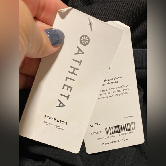 ATHLETA Ryder Dress // Black - Picture 13 of 16